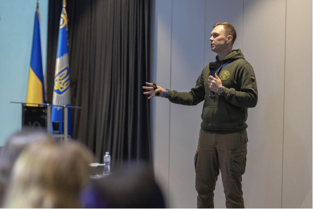 Фото без опису